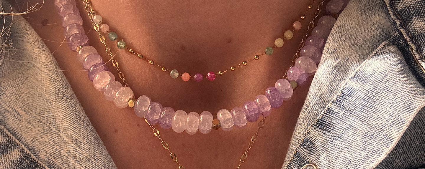 Peut-on mettre ses bijoux à la mer, sous la douche, au sport ?