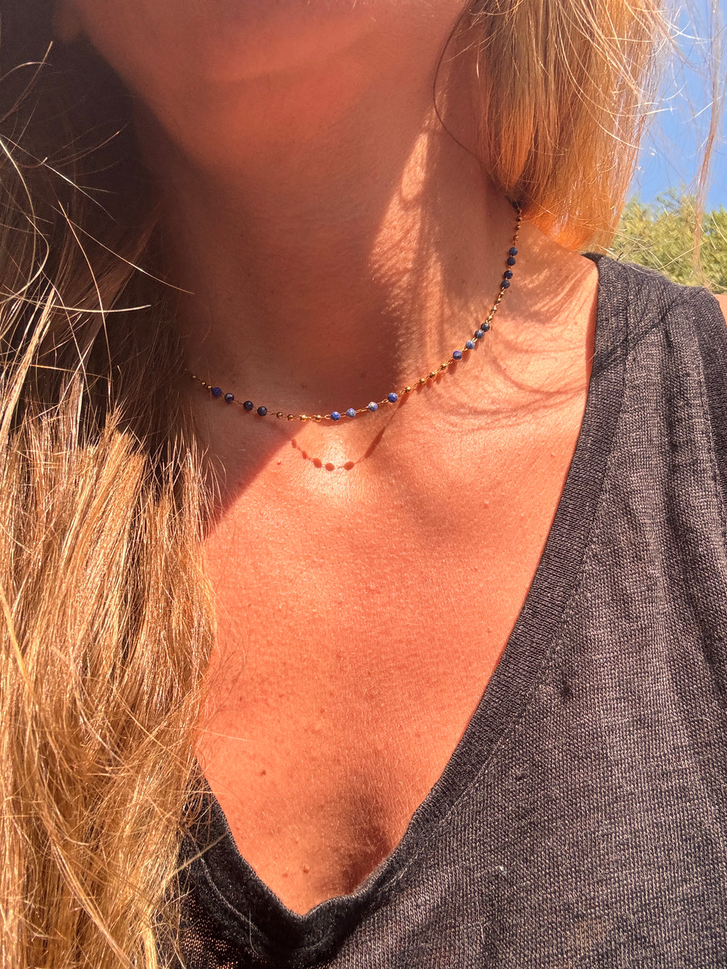 Collier Bluestone — Ras-de-cou en Lapis-Lazuli & Acier Inoxydable doré
