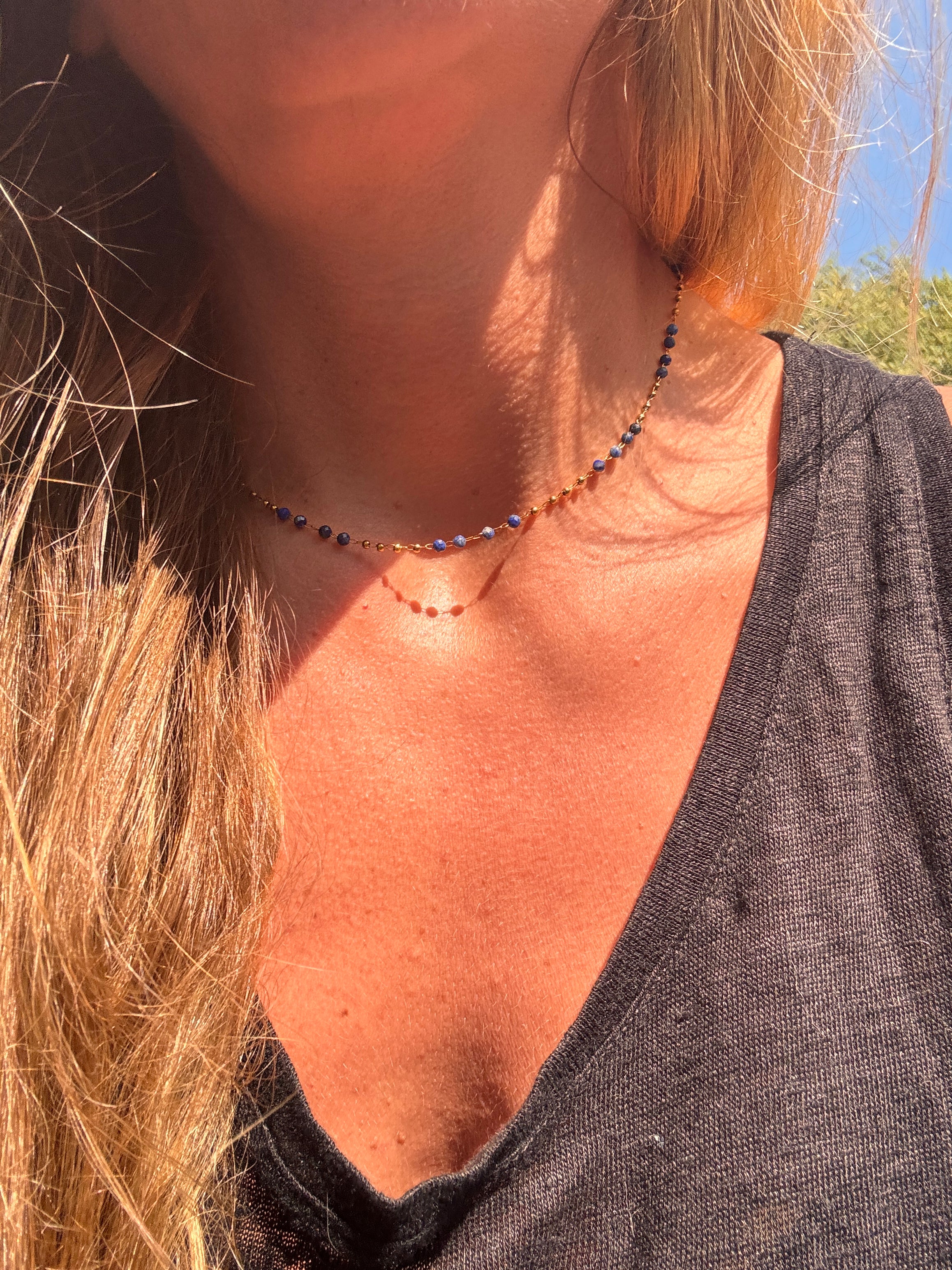 Collier Bluestone — Ras-de-cou en Lapis-Lazuli & Acier Inoxydable doré