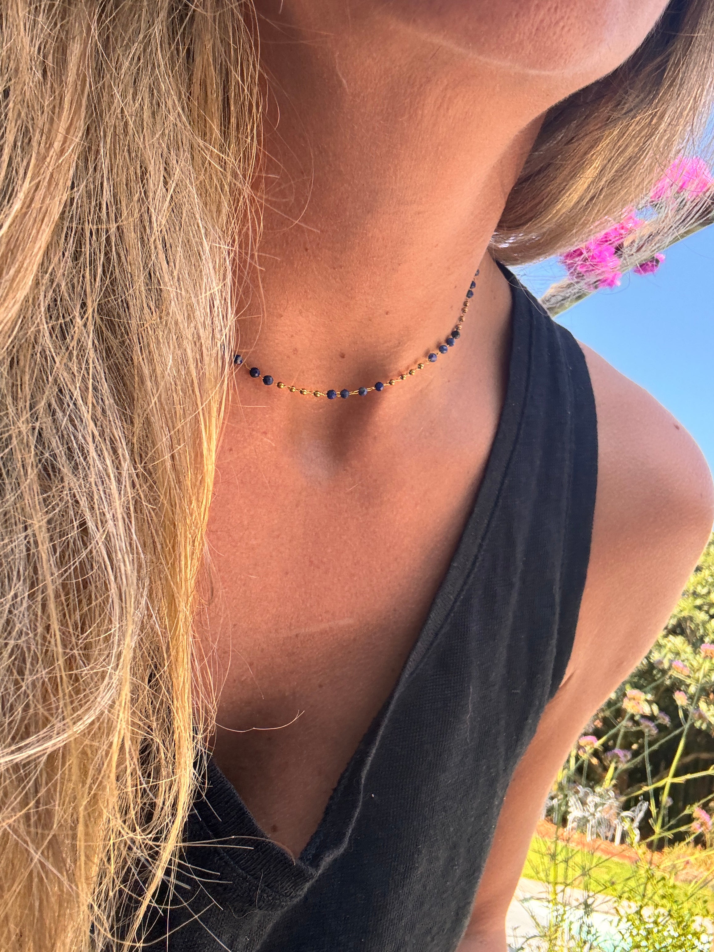Collier Bluestone — Ras-de-cou en Lapis-Lazuli & Acier Inoxydable doré