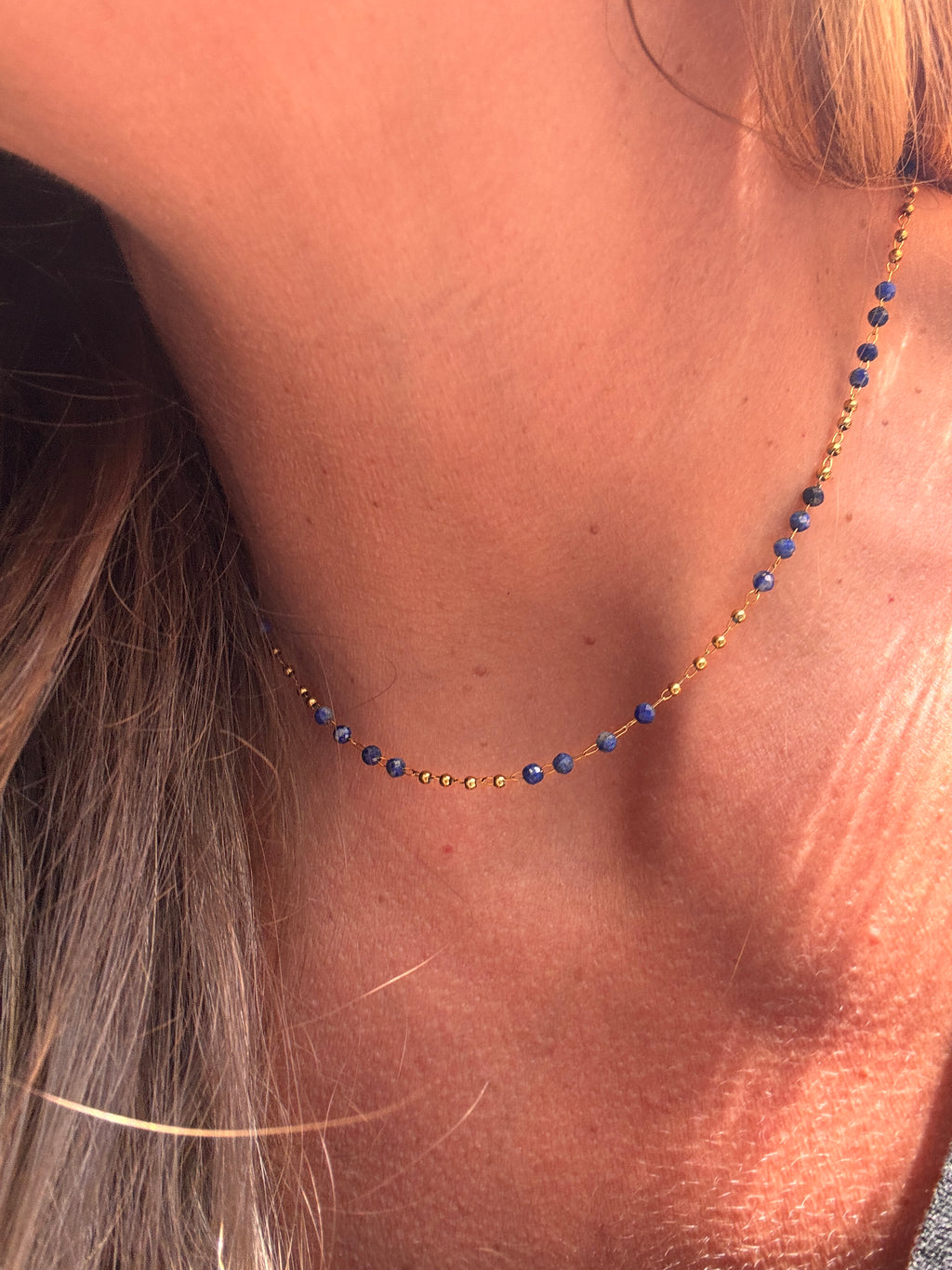 Collier Bluestone — Ras-de-cou en Lapis-Lazuli & Acier Inoxydable doré