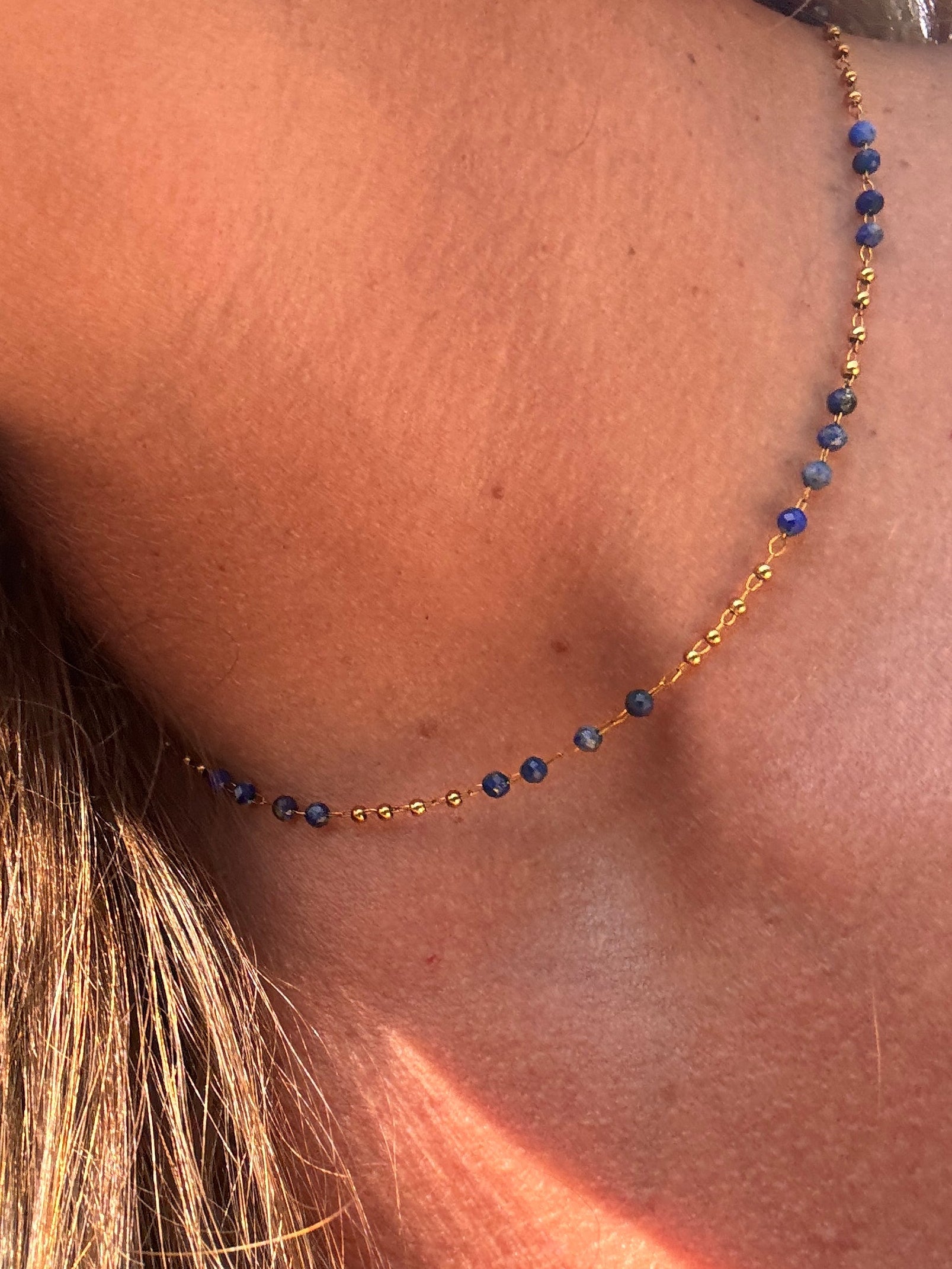 Collier Bluestone — Ras-de-cou en Lapis-Lazuli & Acier Inoxydable doré