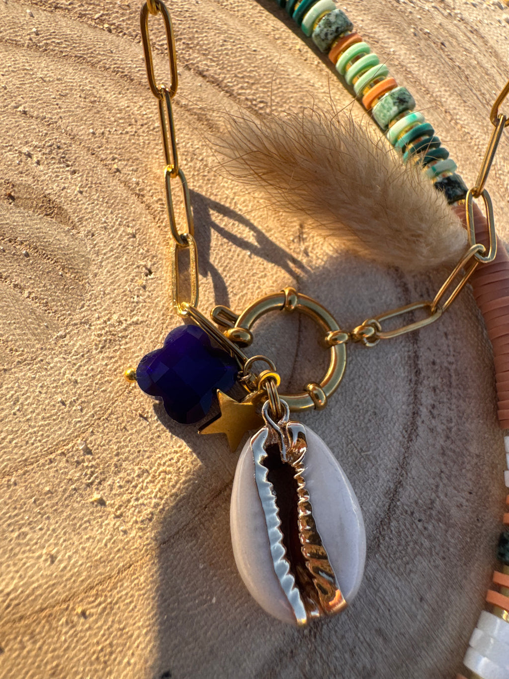 Collier Acapulco bleu porté bijou tendance été femme Made in Landes