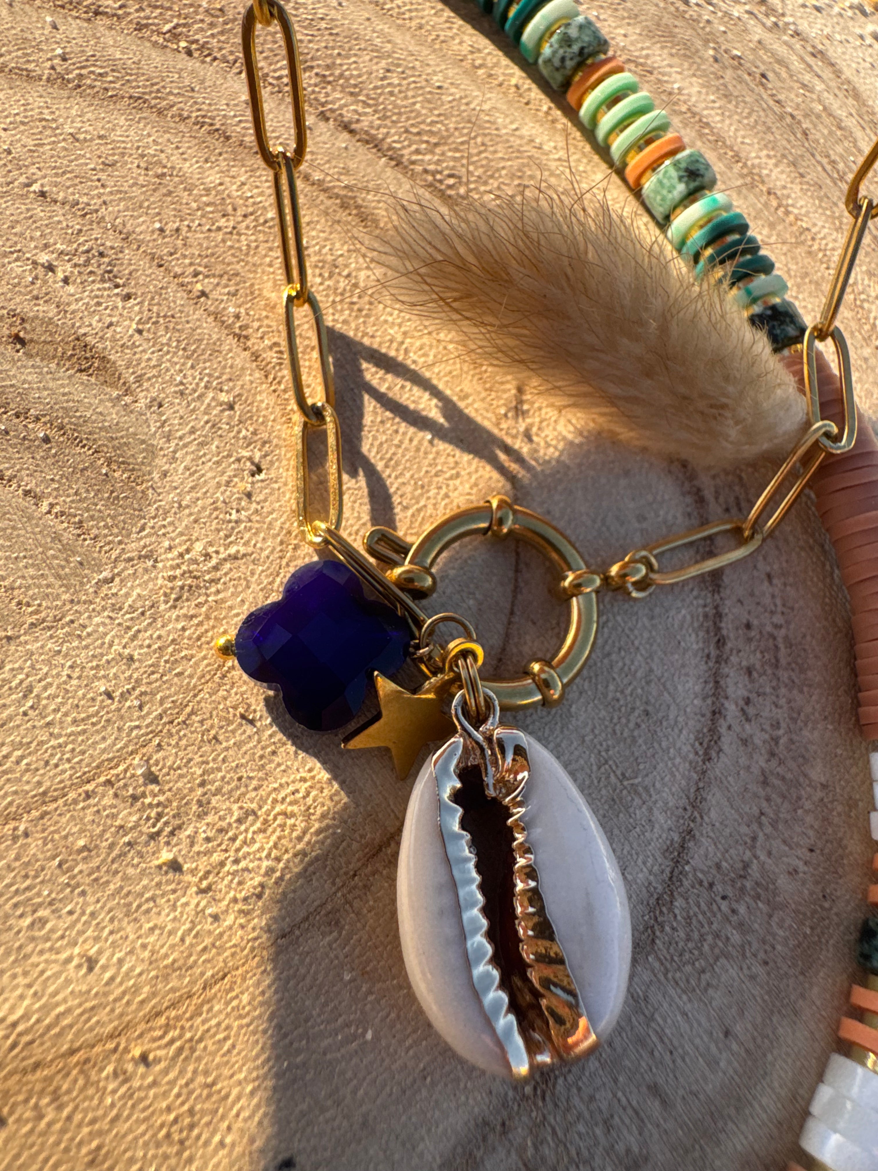 Collier Acapulco bleu porté bijou tendance été femme Made in Landes