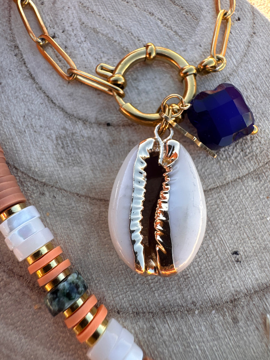 Collier Acapulco chaîne gros maillons charm coquillage bleu acier inoxydable Maison Iconic