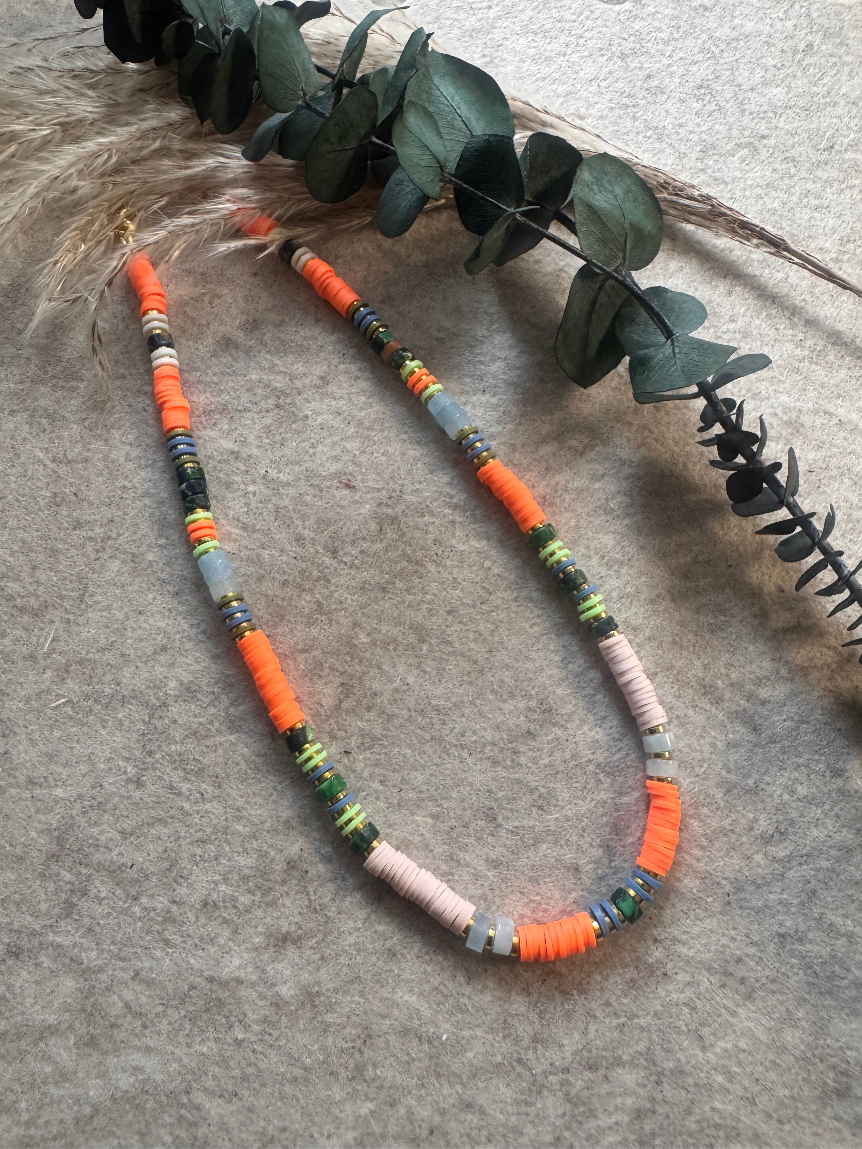 Collier May perles Heishi pierres naturelles bijou printanier doux femme