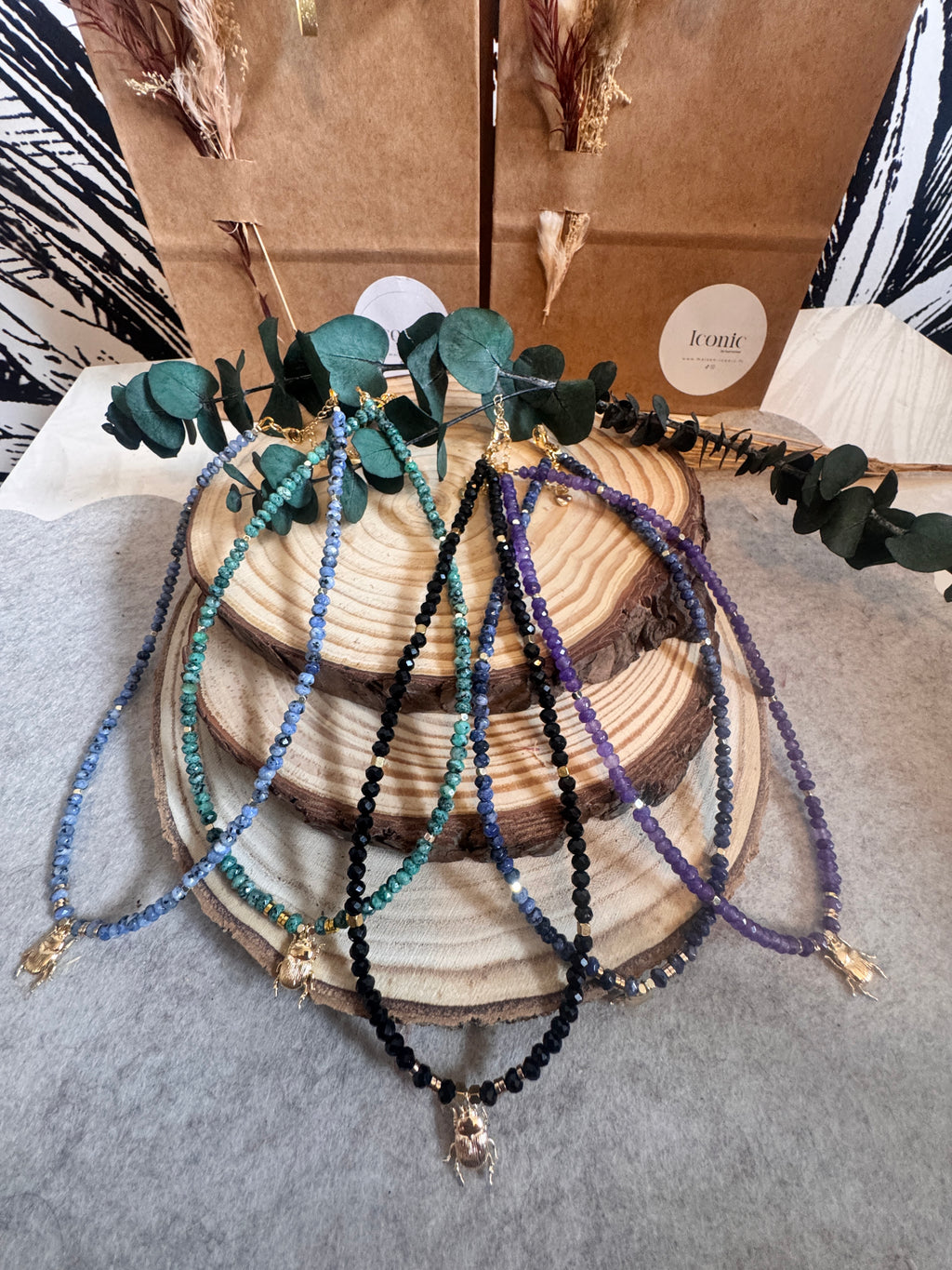 Collier Beetle - Raffiné et lumineux