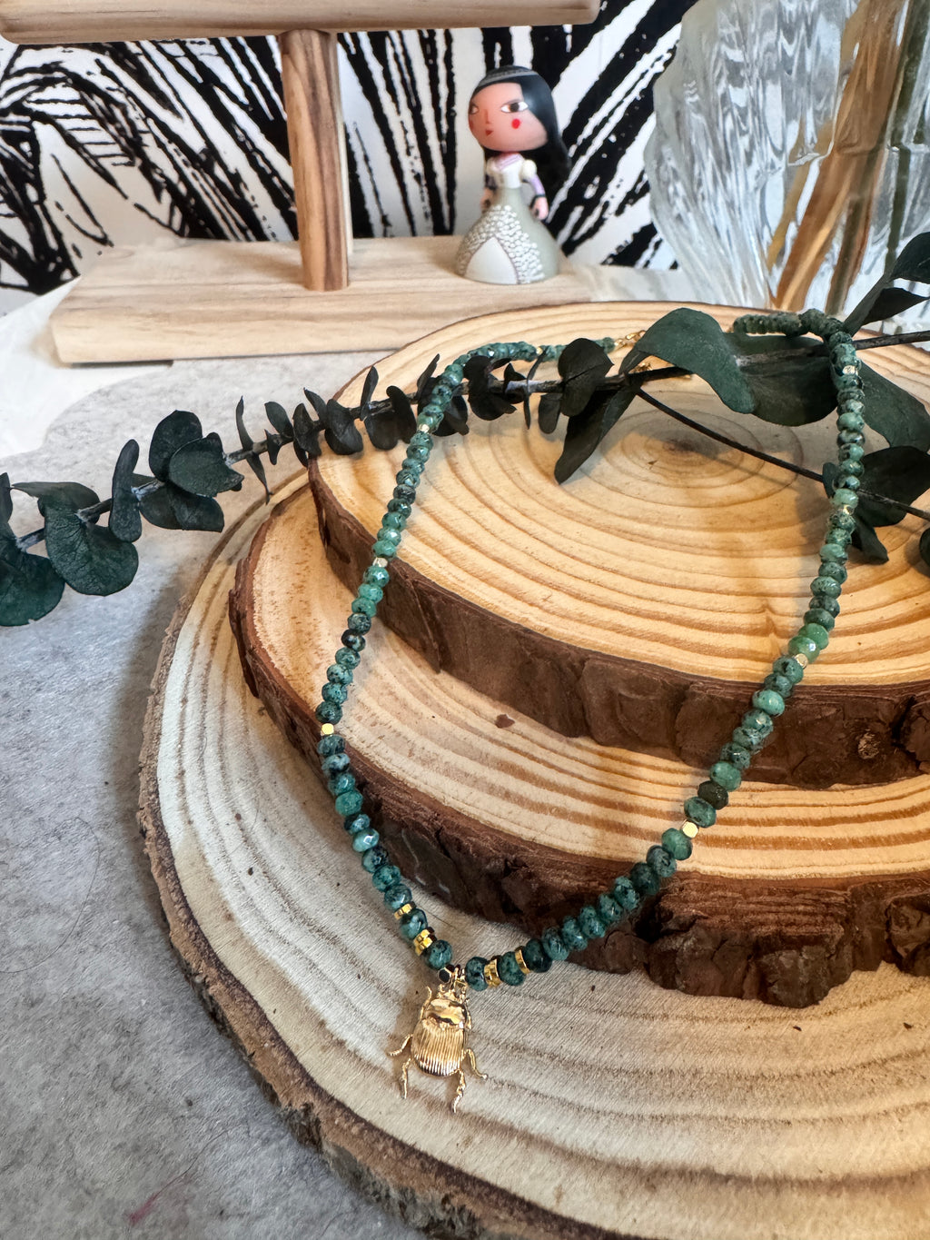 Collier Beetle - Raffiné et lumineux