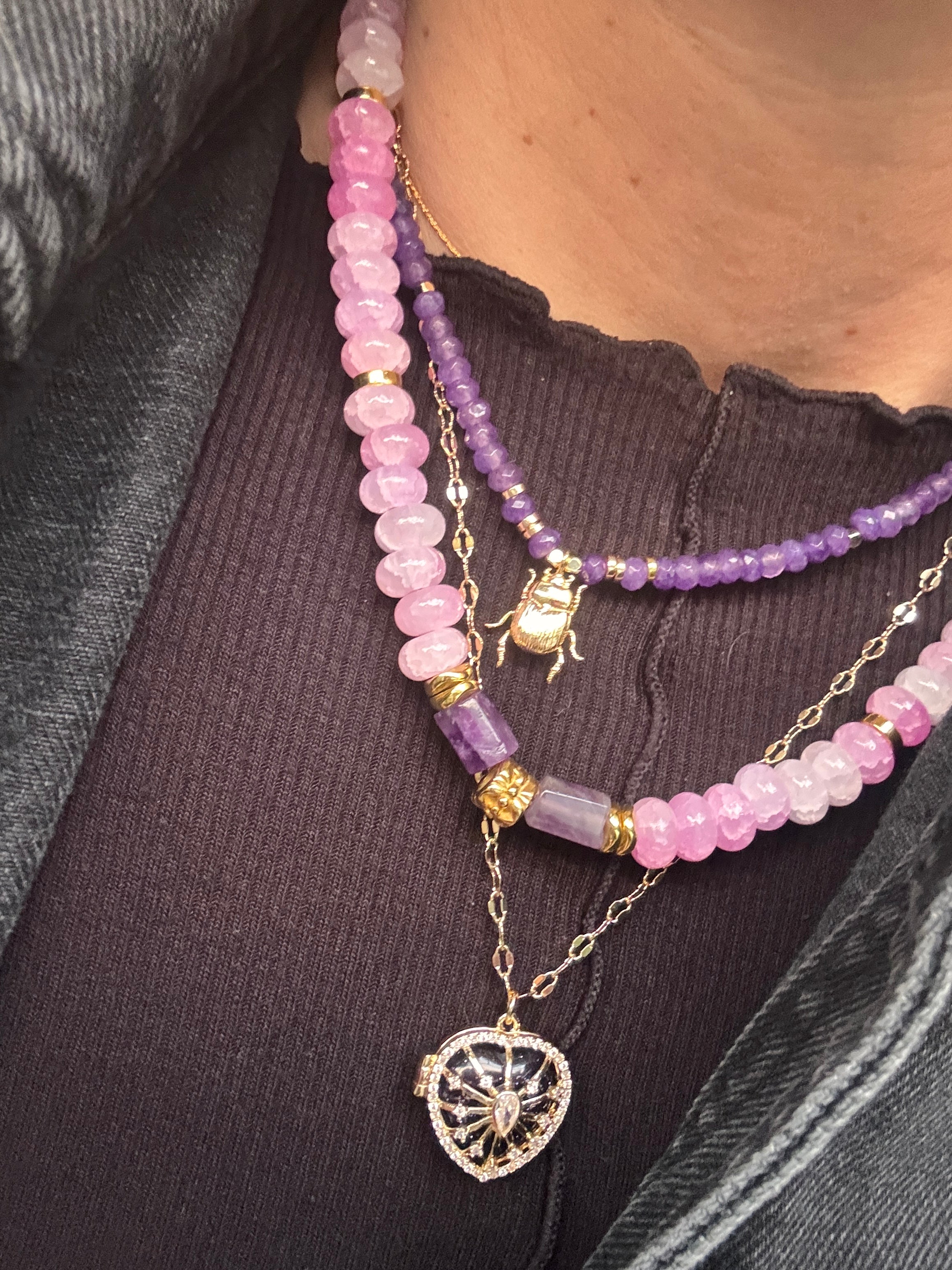 Collier Beetle - Raffiné et lumineux