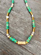 Collier lagon  — jaspe vert -perles dorées