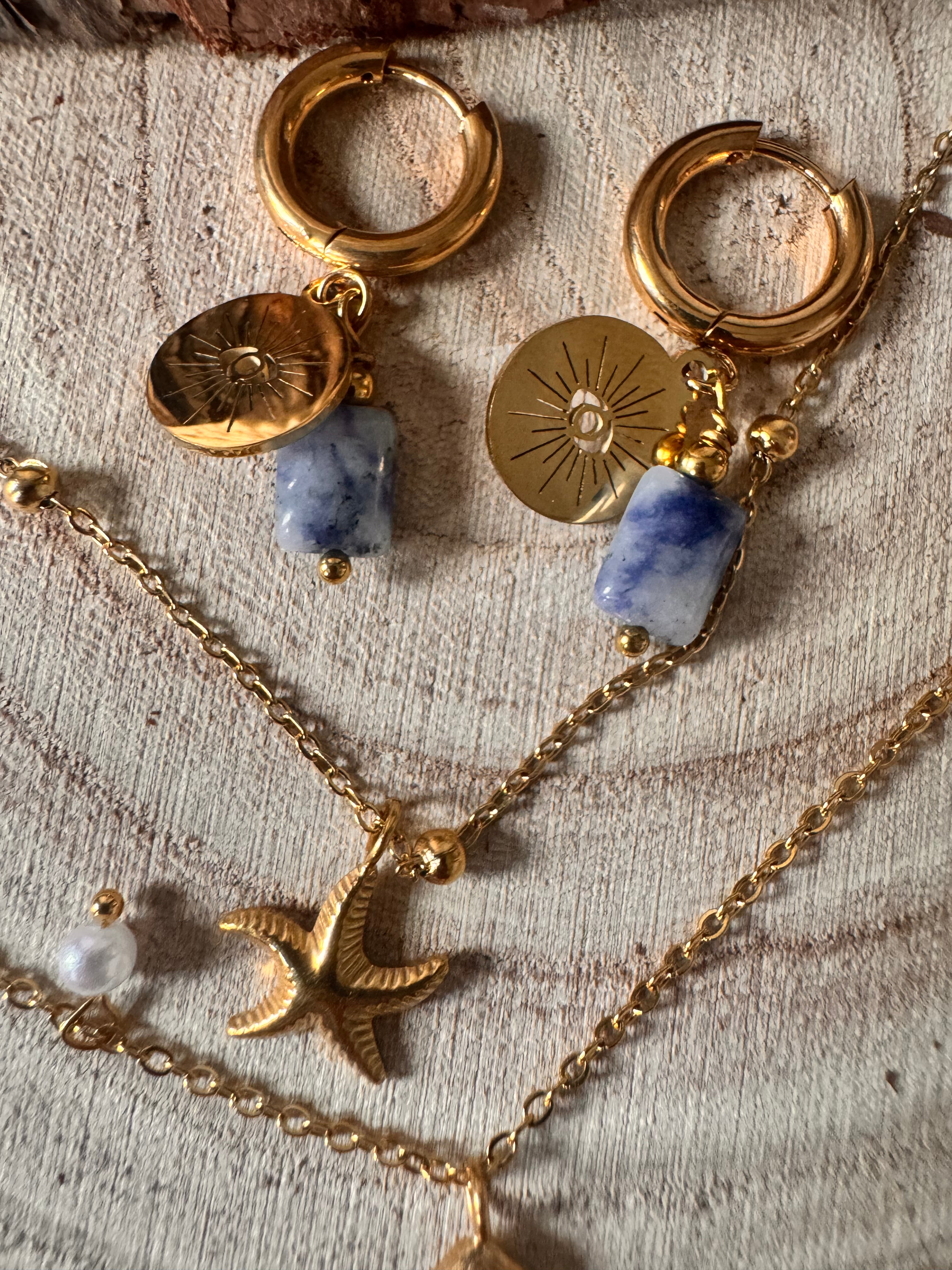 Boucles d'oreilles Zéphyr – Pendantes bohèmes pierre bleue