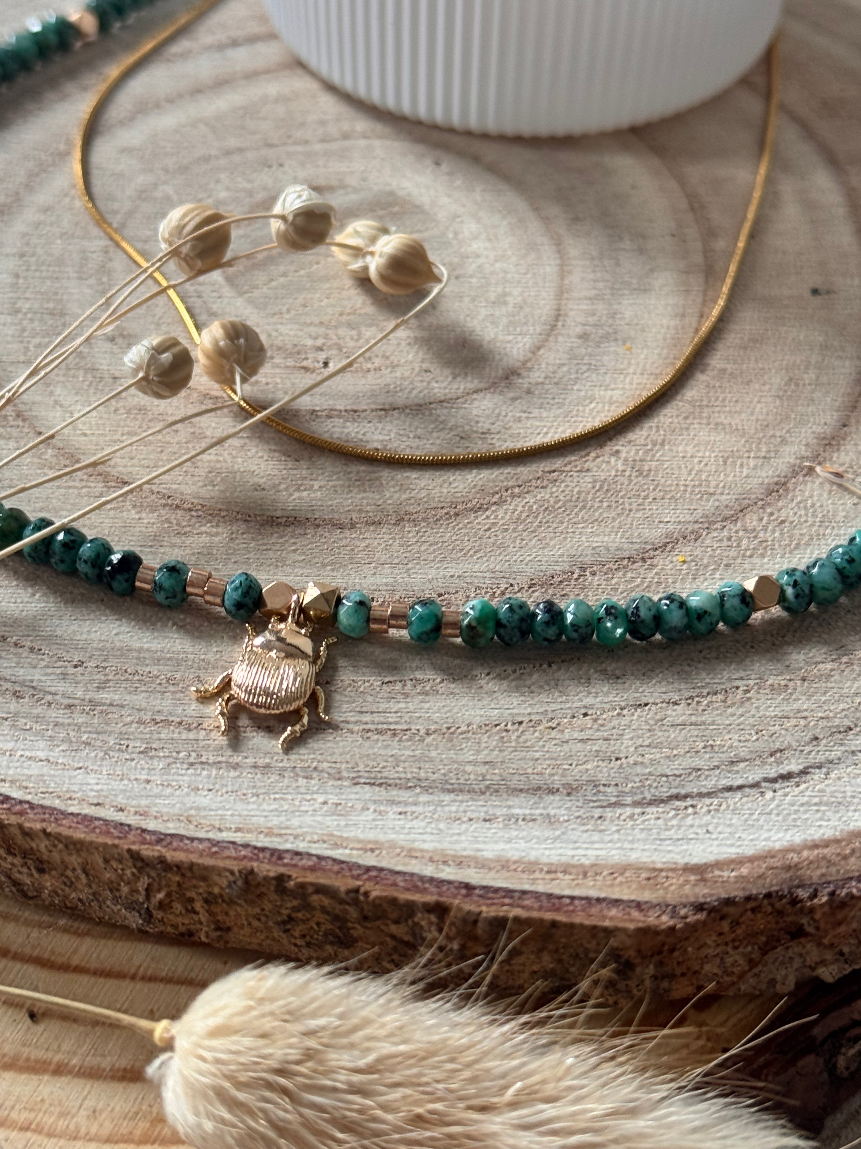 Collier Beetle - Raffiné et lumineux