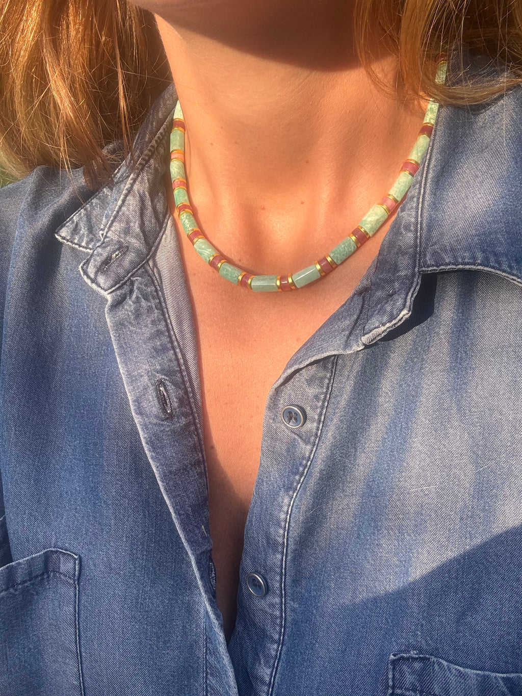 Collier Hélios – Perles  aquamarine & doré solaire
