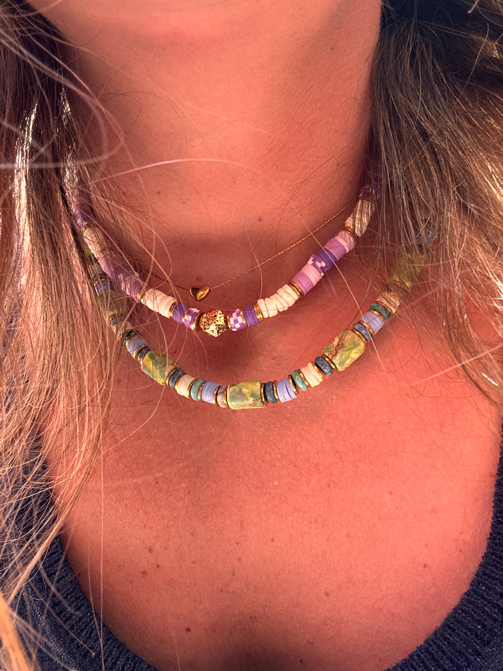 Collier Vaya – Pierre Naturelle Verte & Perles Heishi Lavande