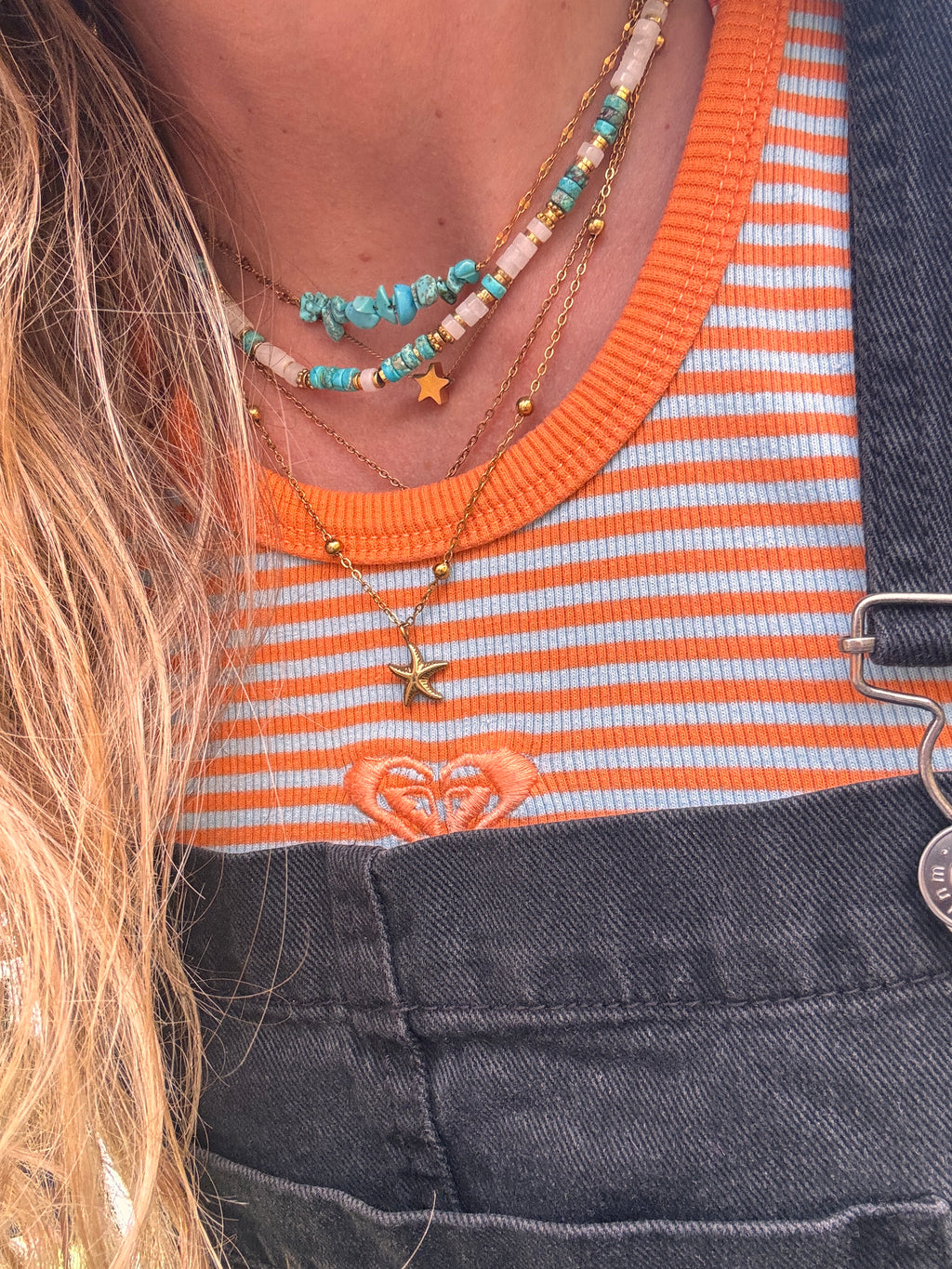 Collier Eden – Petites Pierres Naturelles & Chaîne Fine Dorée