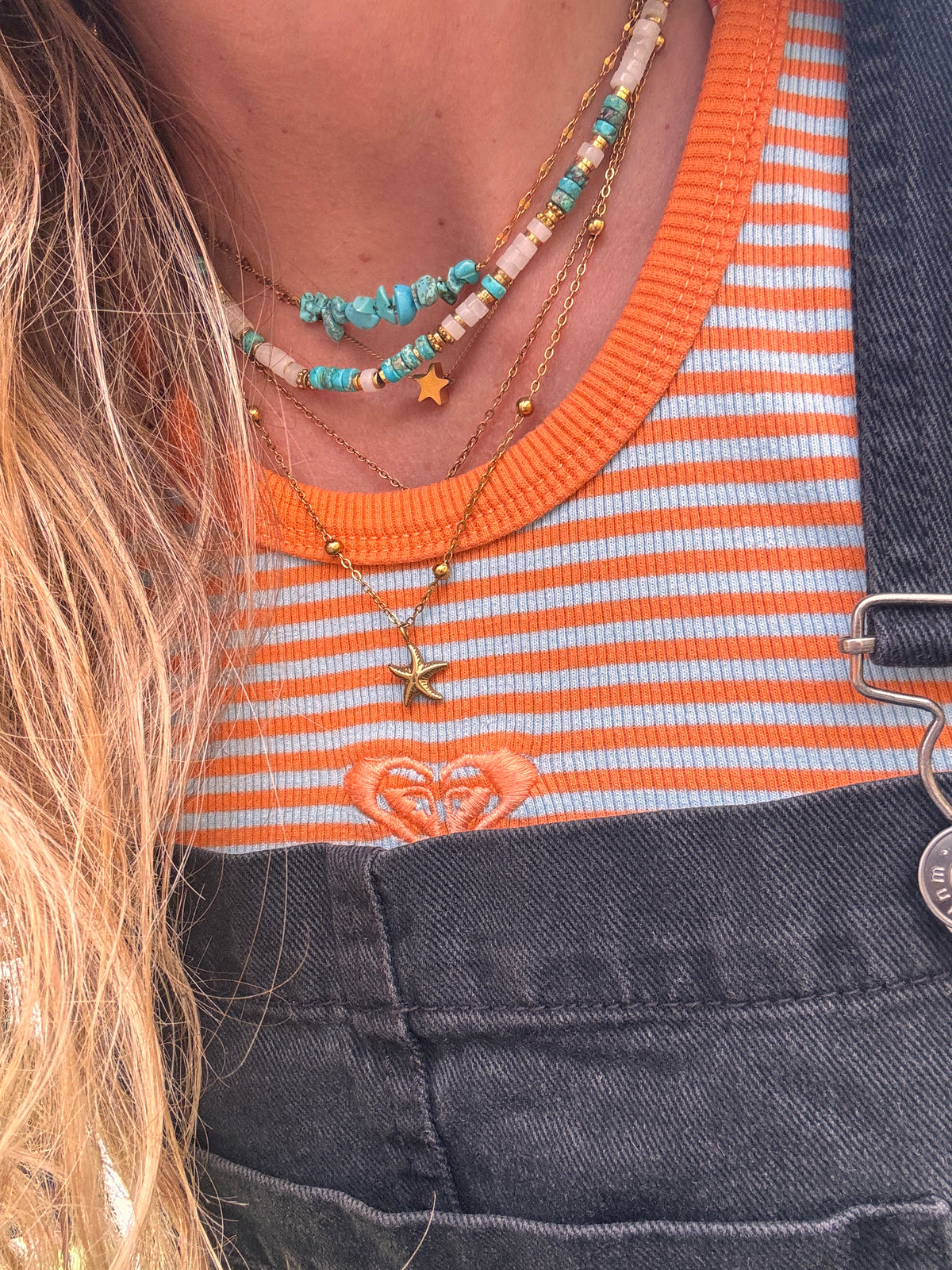 Collier Eden – Petites Pierres Naturelles & Chaîne Fine Dorée