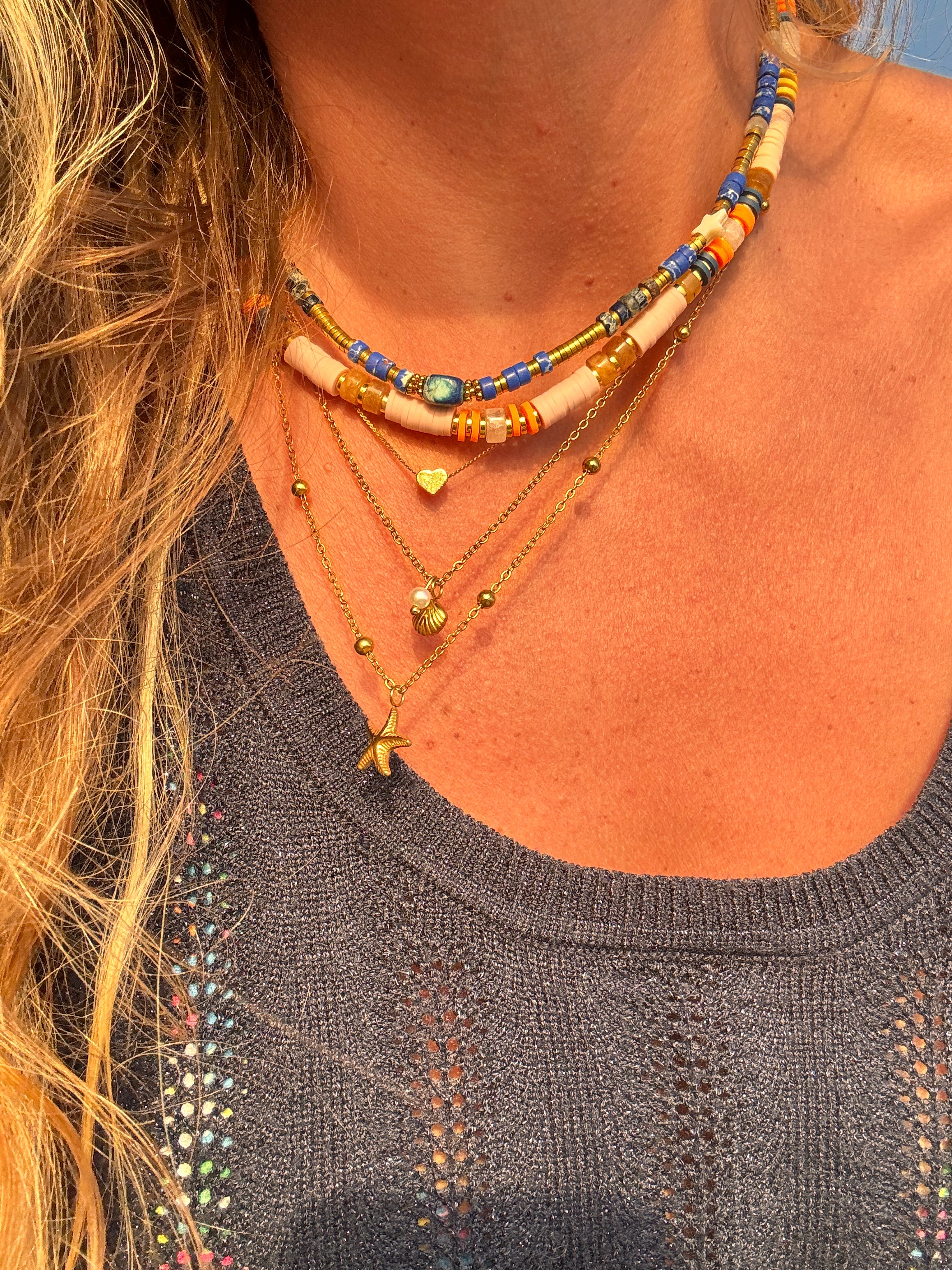 detail-perles-heishi-turquoise-doree