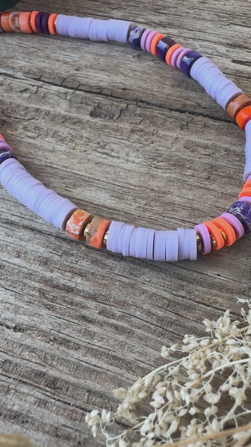 Collier Calvi bijou bohème méditerranéen perles Heishi lilas fait main