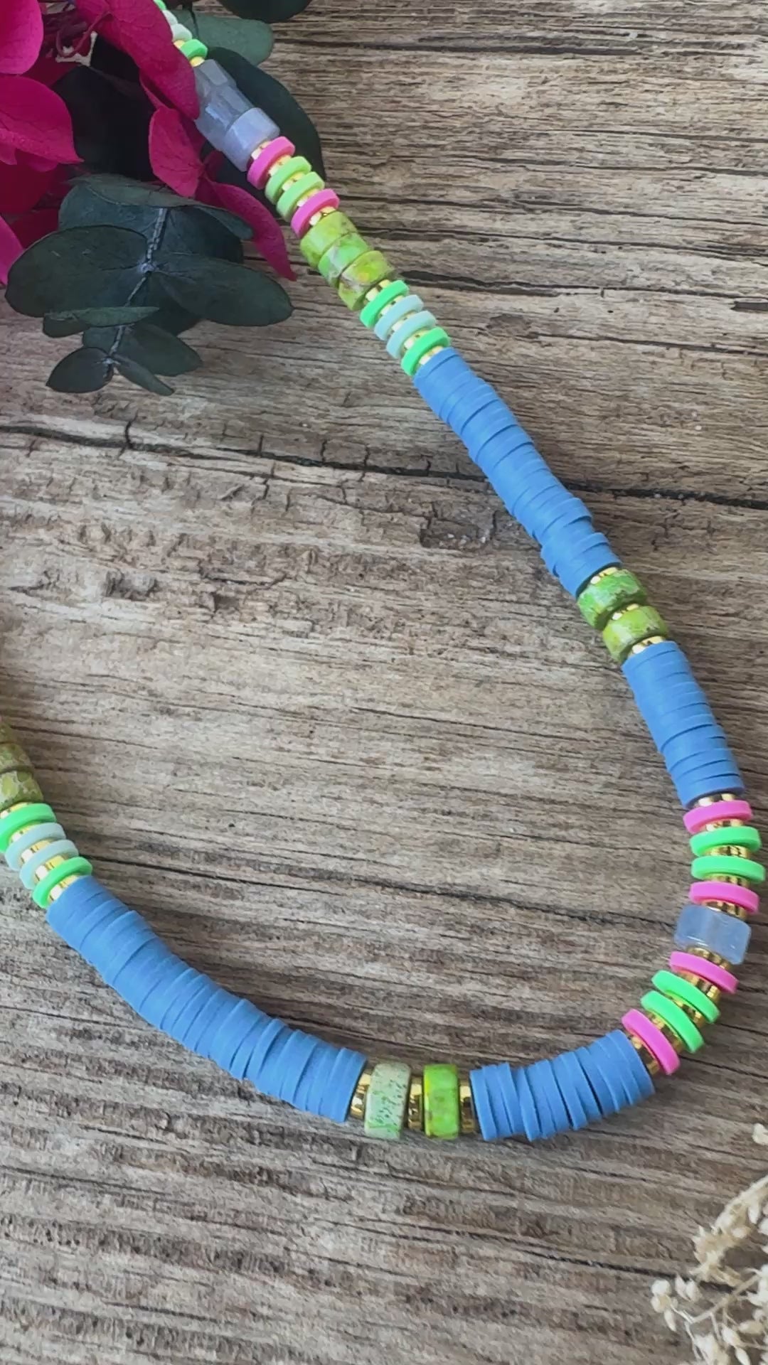 perles Heishi bleu pervenche vert fluo 