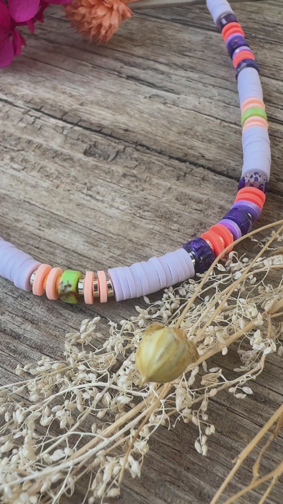 Collier Solano porté bijou fait main perles Heishi résistant à l'eau